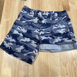 Carhartt Women’s El Paso Adjustable Hem Gray Camo Cargo Shorts Size 8